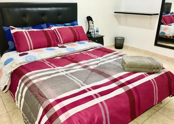 Dorado Airport Rooms & Apartments