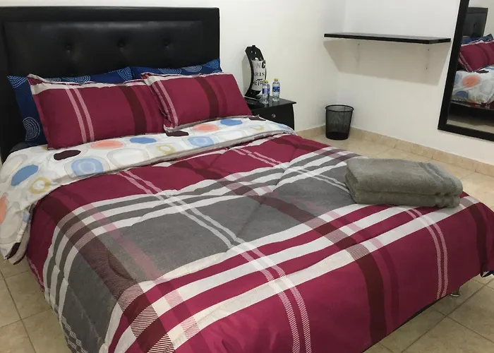 Dorado Airport Rooms & Apartments