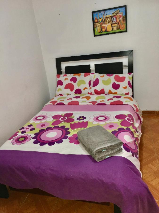 Privatunterkunft Dorado Airport &